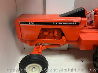 Allis chalmers sales 200 toy tractor