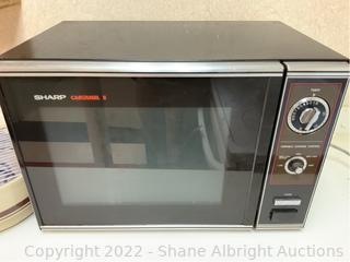 Sunbeam Carousel Microwave - Lil Dusty Online Auctions - All