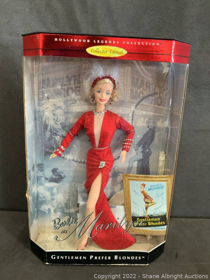 Barbie marilyn hollywood store legends collection