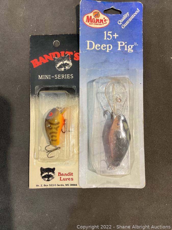 Man's 15+ Deep Pig & Bandit's mini-series fishing lures Auction
