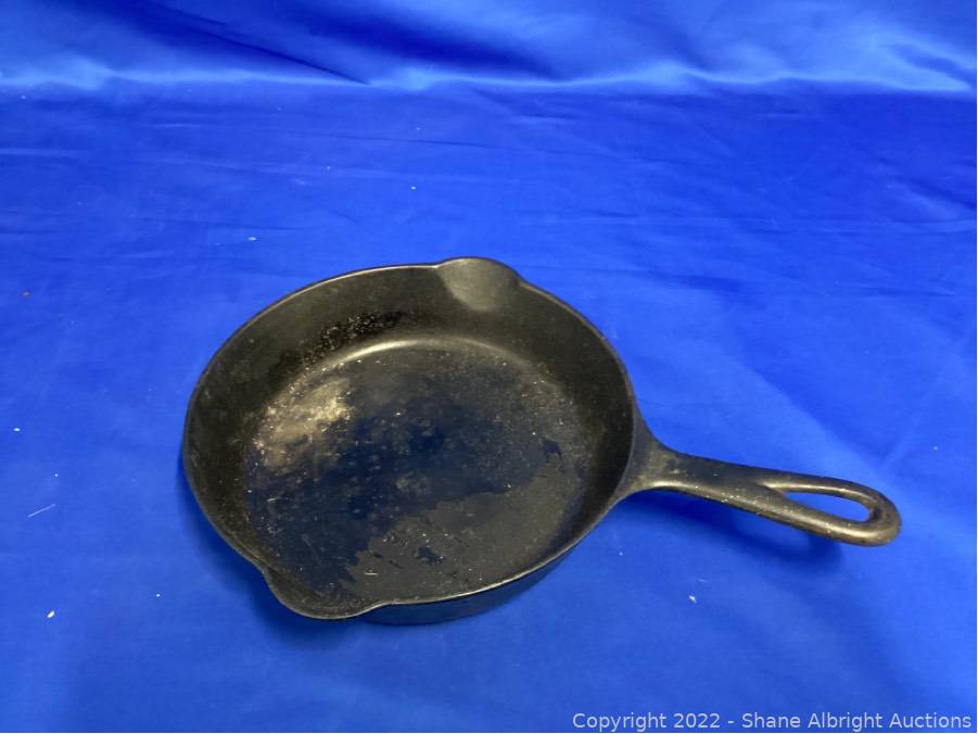 Pair Of Griswold Cast Iron Skillets Auction