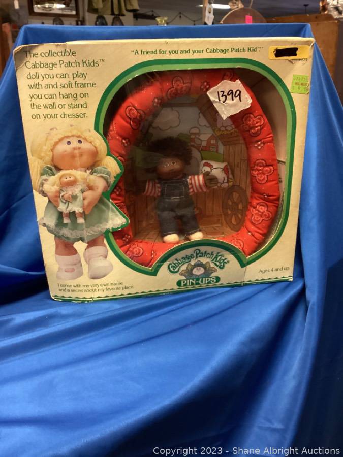 Cabbage patch pin store ups