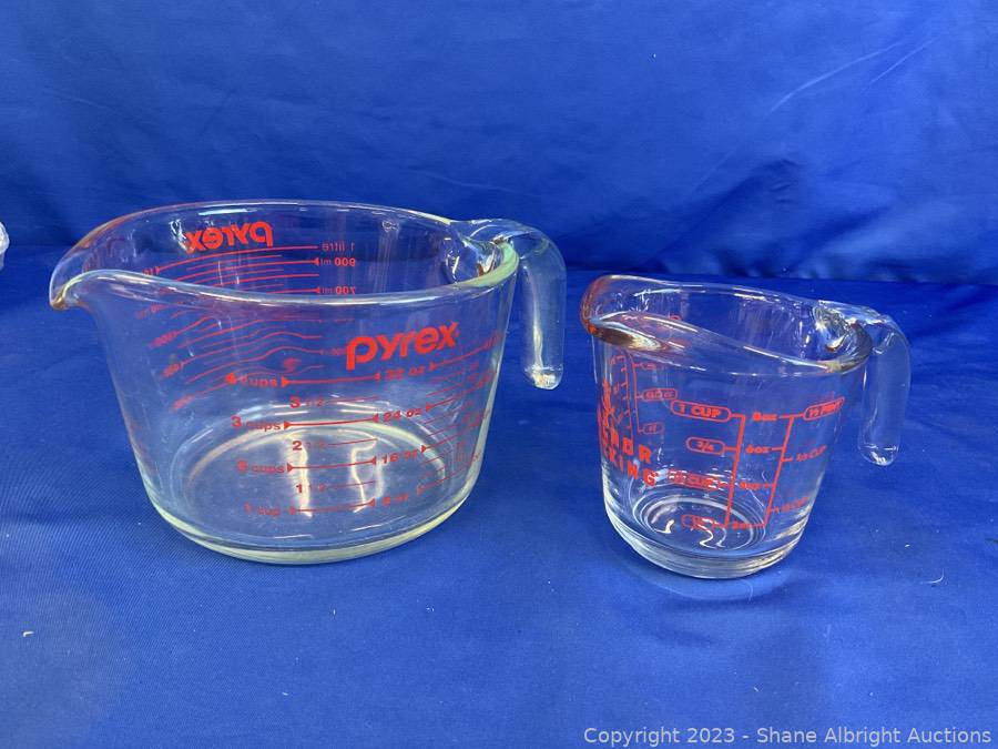 Sold at Auction: Vintage Pyrex Glass Measuring Cup, 4 Cups, One