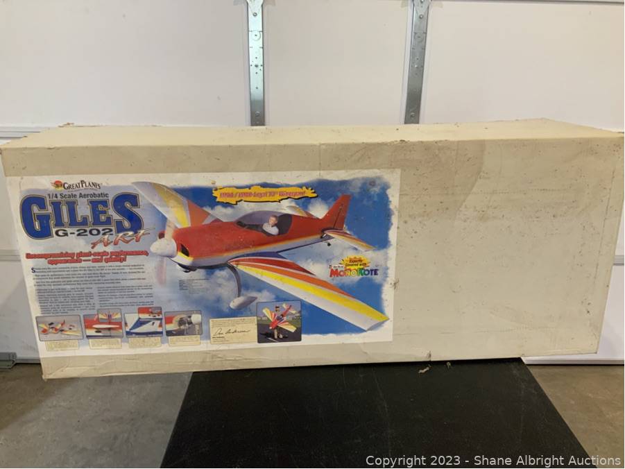 Giles 202 store rc plane